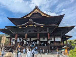 ゴールデンウィークに訪れた善光寺本堂